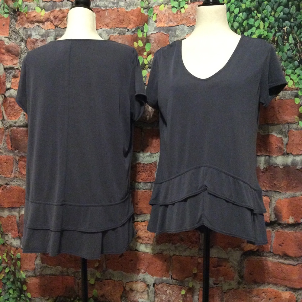 NWOT Ladies short sleeve tunic